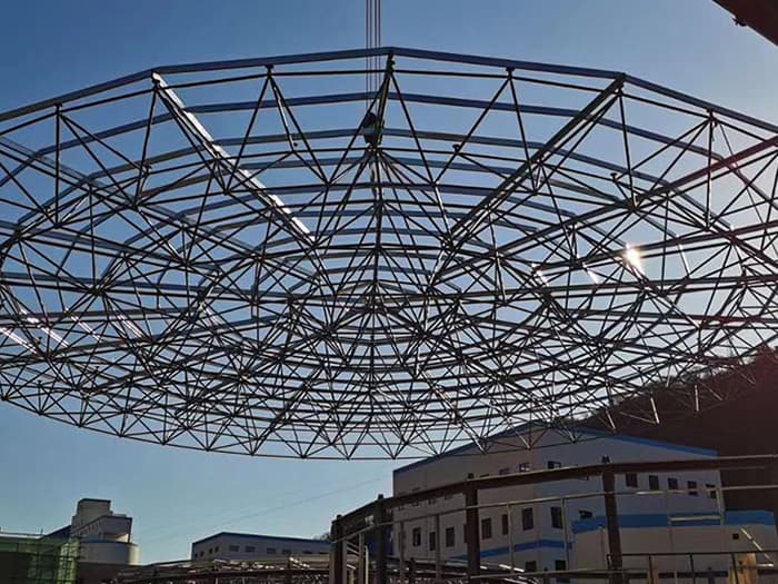 三清山螺栓球网架工程施工现场